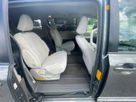 2011 TOYOTA SIENNA