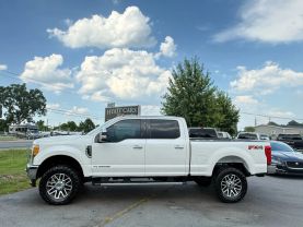 2017 Ford F250 Super Duty Crew Cab Lariat Pickup 4d 6 3/4 Ft - Image 4