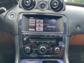 2013 Jaguar Xj - Image 15