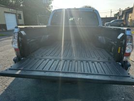 2009 TOYOTA TACOMA DOUBLE CAB PICKUP V6, 4.0 LITER PICKUP 4D 5 FT
