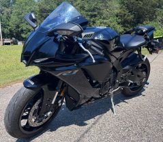 2023 YAMAHA YZF-R1 - - -