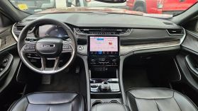 2024 Jeep Grand Cherokee 4xe - Image 11