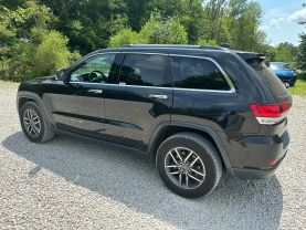 2020 JEEP GRAND CHEROKEE SUV V6, VVT, 3.6 LITER LIMITED SPORT UTILITY 4D at T&T Repairables - used car dealership in Spencer, Indiana.