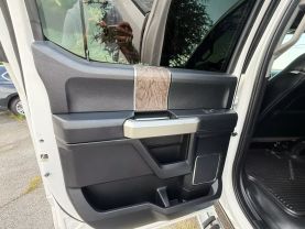 2017 Ford F250 Super Duty Crew Cab Lariat Pickup 4d 6 3/4 Ft - Image 24