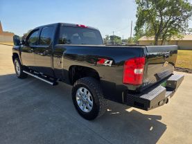 2013 CHEVROLET SILVERADO 2500 HD CREW CAB PICKUP V8, TURBO DIESEL, 6.6L LTZ PICKUP 4D 6 1/2 FT