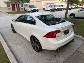 2017 VOLVO S60