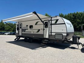 2025 STARCRAFT AUTUMN RIDGE RV - 26RLS at T&T Repairables - used car dealership in Spencer, Indiana.