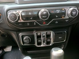 2022 JEEP GLADIATOR PICKUP V6, VVT, 3.6 LITER WILLYS PICKUP 4D 5 FT
