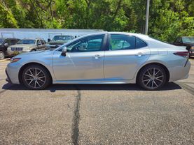 2024 TOYOTA CAMRY HYBRID SEDAN 4-CYL, HYBRID, 2.5 LITER SE SEDAN 4D