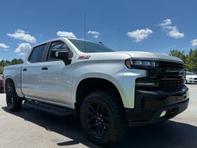 2020 Chevrolet Silverado 1500 Crew Cab Lt Trail Boss Pickup 4d 5 3/4 Ft - Image 10