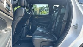 2017 Jeep Grand Cherokee - Image 16