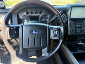 2016 FORD F350 SUPER DUTY CREW CAB PICKUP V8, TURBO DIESEL PLATINUM PICKUP 4D 6 3/4 FT