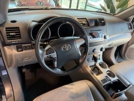 2011 TOYOTA HIGHLANDER SUV V6, 3.5 LITER SPORT UTILITY 4D