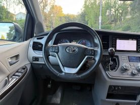 2020 TOYOTA SIENNA XLE MINIVAN 4D