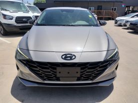 2022 HYUNDAI ELANTRA SEDAN 4-CYL, 2.0 LITER SEL SEDAN 4D at Motors On Wheels - used car dealership in Houston, Texas.