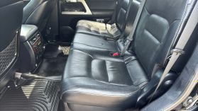2015 Toyota Land Cruiser - Image 15