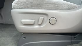 2017 Toyota Sienna - Image 13