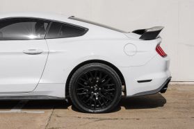 2019 Ford Mustang - Image 17