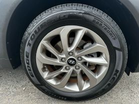 2017 HYUNDAI TUCSON SUV 4-CYL, 2.0 LITER SE SPORT UTILITY 4D