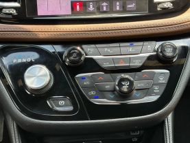 2021 CHRYSLER PACIFICA HYBRID VAN V6, HYBRID, 3.6 LITER LIMITED VAN 4D at T&T Repairables - used car dealership in Spencer, Indiana.