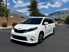 2015 TOYOTA SIENNA VAN V6, 3.5 LITER SE MINIVAN 4D