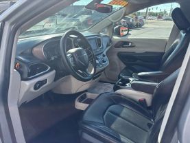2020 CHRYSLER VOYAGER