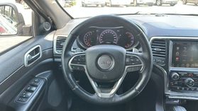 2017 Jeep Grand Cherokee - Image 29