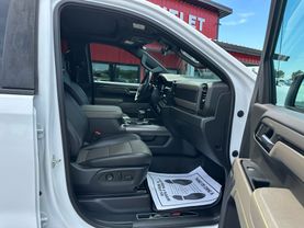 2023 CHEVROLET SILVERADO 1500 CREW CAB