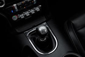 2017 Ford Mustang - Image 33