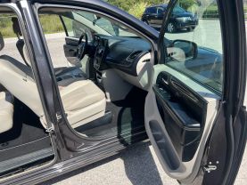 2015 CHRYSLER TOWN & COUNTRY VAN V6, 3.6 LITER TOURING MINIVAN 4D