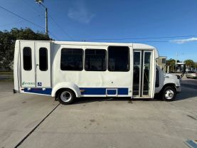 2017 FORD E450 SUPER DUTY CUTAWAY CUTAWAY V10, 6.8 LITER CUTAWAY VAN 2D