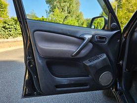 2005 TOYOTA RAV4 SPORT UTILITY 4D