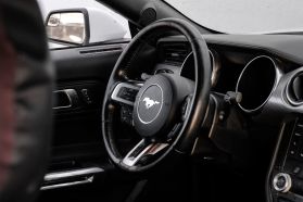 2019 Ford Mustang - Image 19