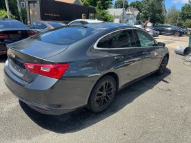 2017 Chevrolet Malibu - Image 10
