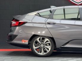 2018 HONDA CLARITY PLUG-IN HYBRID SEDAN 4-CYL, HYBRID, 1.5 LITER TOURING SEDAN 4D