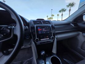 2014 Toyota Camry - Image 20