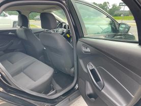 2017 Ford Focus - Image 34