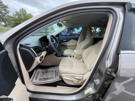 2019 JEEP CHEROKEE SUV 4-CYL, ZERO EVAP, 2.4 LITER LATITUDE SPORT UTILITY 4D