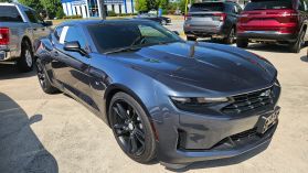 2023 Chevrolet Camaro - Image 3