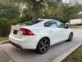 2017 VOLVO S60