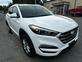 2017 HYUNDAI TUCSON SUV 4-CYL, 2.0 LITER SE SPORT UTILITY 4D