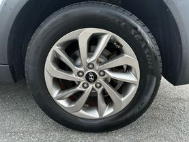 2017 HYUNDAI TUCSON SUV 4-CYL, 2.0 LITER SE SPORT UTILITY 4D