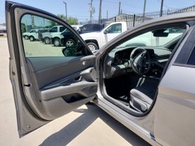 2022 HYUNDAI ELANTRA SEDAN 4-CYL, 2.0 LITER SEL SEDAN 4D at Motors On Wheels - used car dealership in Houston, Texas.