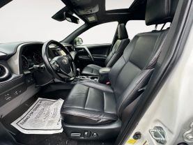 2018 TOYOTA RAV4 SUV WHITE AUTOMATIC - CARPALACE, Chantilly, VA. 38.91645215435775, -77.47495885092432