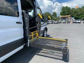 2017 FORD TRANSIT 350 HIGH ROOF 148'' WB 9 PASSENGER VAN WITH 800 LBS WHEELCHAIR LIFT PASSENGER VANS V6, 3.7 LITER XL W/HIGH ROOF W/SLIDING SIDE DOOR VAN 3D - Eddies Auto Sales