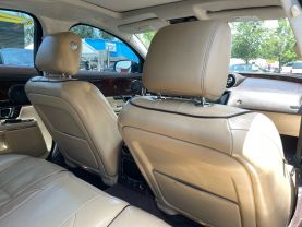 2016 Jaguar Xj - Image 23
