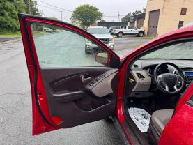 2013 HYUNDAI TUCSON SUV 4-CYL, 2.4 LITER GLS SPORT UTILITY 4D