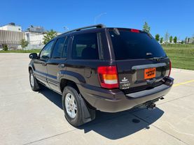 2004 JEEP GRAND CHEROKEE SUV 6-CYL, 4.0 LITER LAREDO SPORT UTILITY 4D