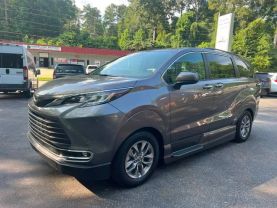 2022 TOYOTA SIENNA VAN 4-CYL, HYBRID, 2.5 LITER XLE MINIVAN 4D