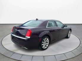 2021 CHRYSLER 300